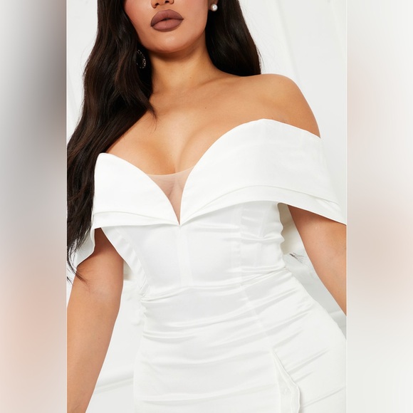 Throw The Bouquet Gown | Fashion Nova - Picture 2 of 3